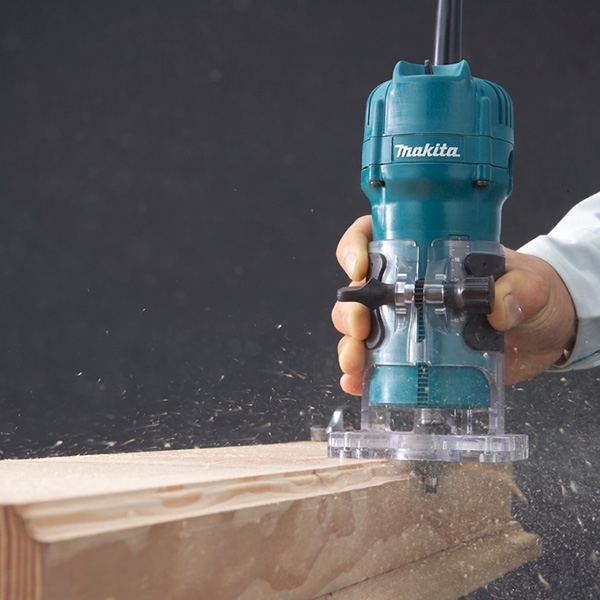 Makita 牧田 220V 木工修邊機 3709 6 mm (1/4")