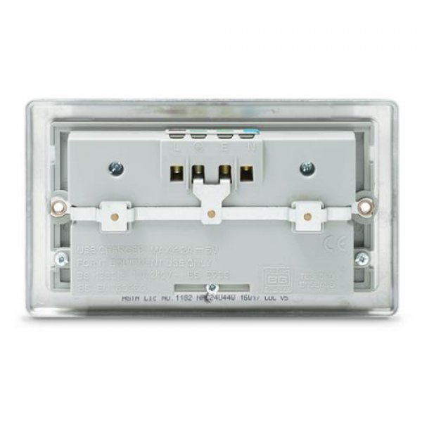 BG 平鋼光鉻4USB 4.2A雙位牆壁插座 (FPC24U44W) BG 平鋼光鉻4USB 4.2A雙位牆壁插座 (FPC24U44W)