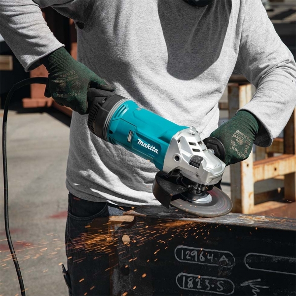 Makita 牧田 110V / 220V 角向磨光機 GA7070 180 mm (7")