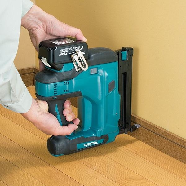 Makita 牧田 18V 充電式F針釘槍 DBN500Z (淨機)