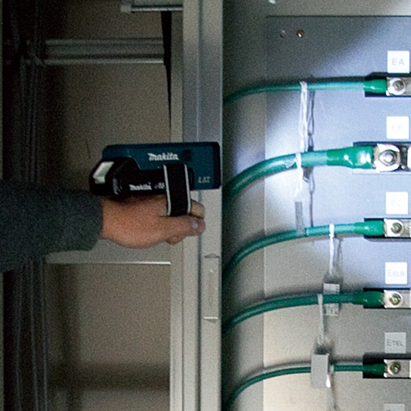 Makita 牧田 18V 充電式LED手電筒 DML186 (淨機)